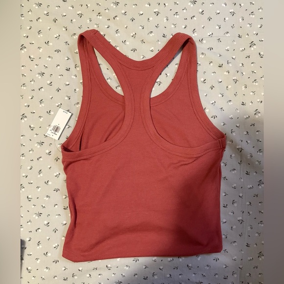 Old Navy UltraLite Rib-Knit Racerback Tank Top - Picture 5 of 8